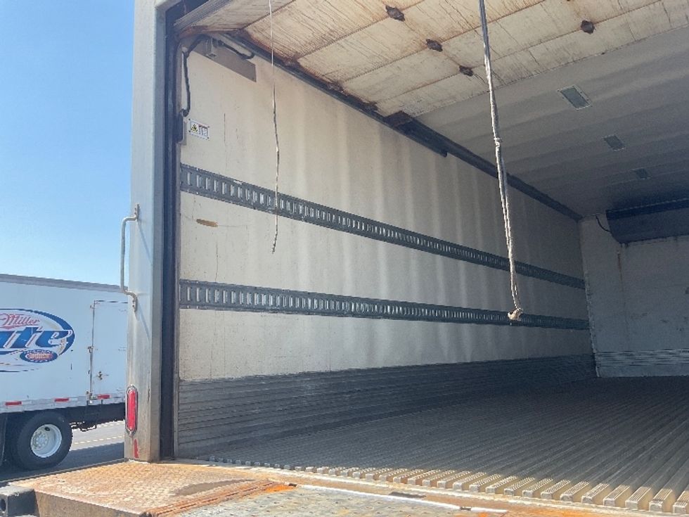 Refrigerated Truck-Light and Medium Duty Trucks-Freightliner-2019-M2-Akron-OH-278,371\n\t\tmiles-$ 33,000 - Image 10