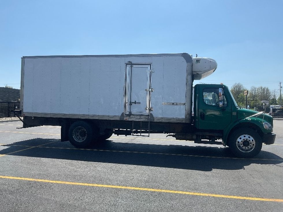 Refrigerated Truck-Light and Medium Duty Trucks-Freightliner-2019-M2-Akron-OH-278,371\n\t\tmiles-$ 33,000 - Image 14