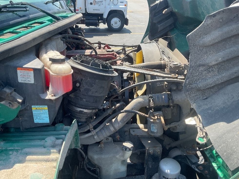 Refrigerated Truck-Light and Medium Duty Trucks-Freightliner-2019-M2-Akron-OH-278,371\n\t\tmiles-$ 33,000 - Image 22