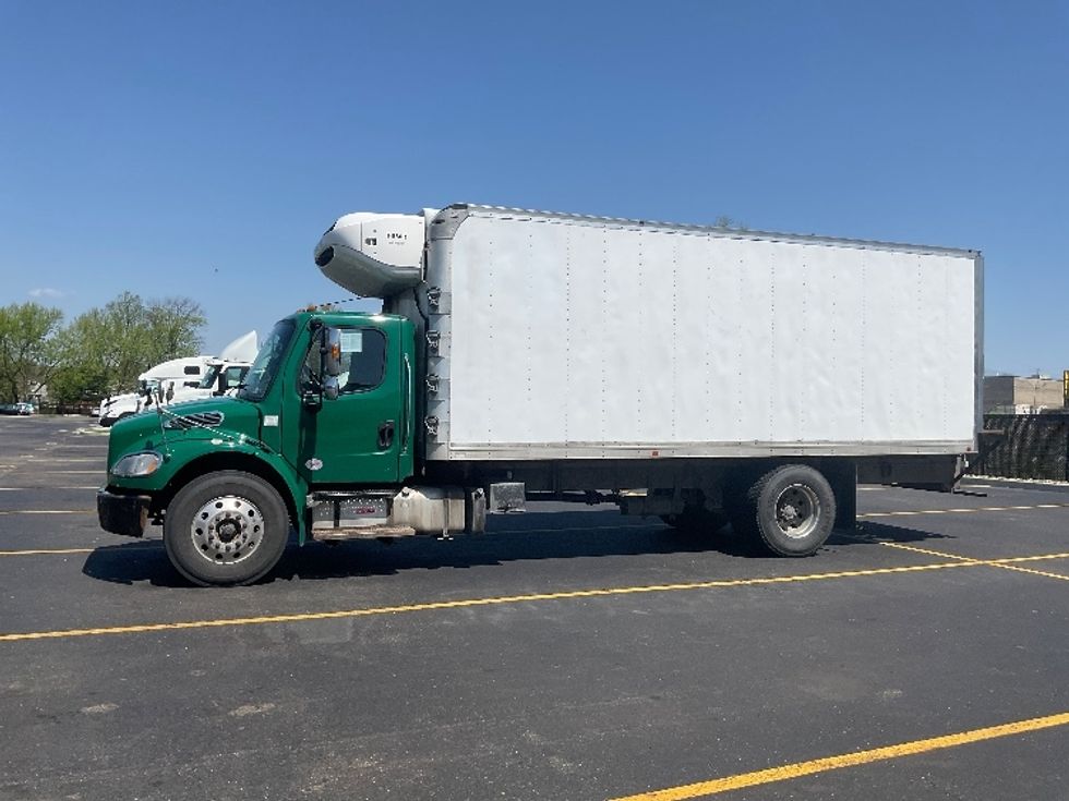 Refrigerated Truck-Light and Medium Duty Trucks-Freightliner-2019-M2-Akron-OH-278,371\n\t\tmiles-$ 33,000 - Image 4