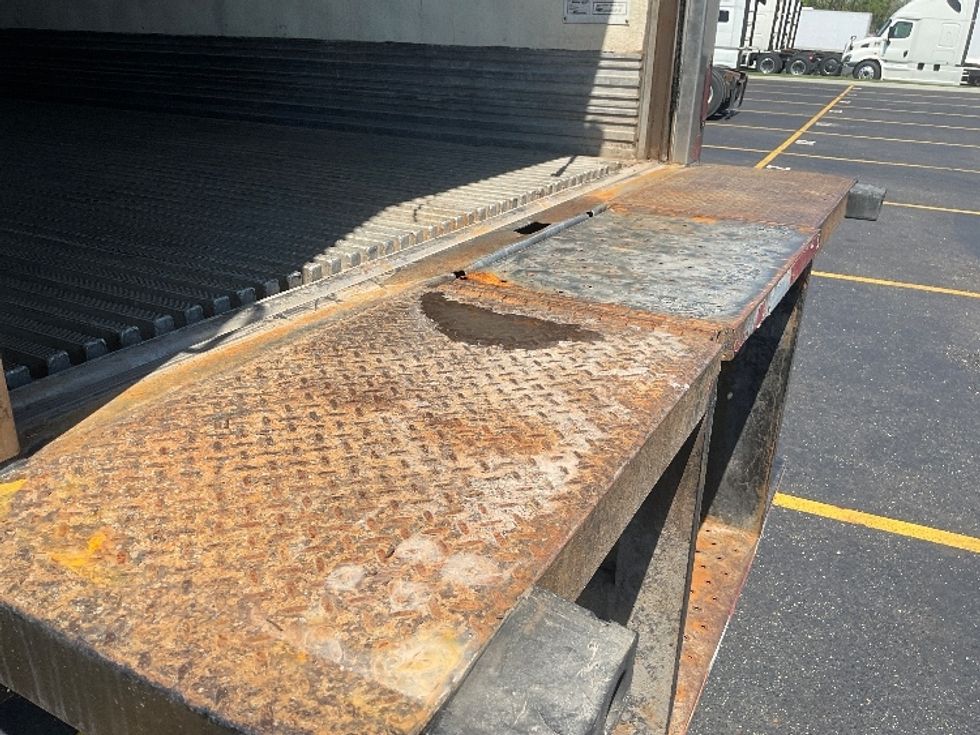 Refrigerated Truck-Light and Medium Duty Trucks-Freightliner-2019-M2-Akron-OH-278,371\n\t\tmiles-$ 33,000 - Image 9