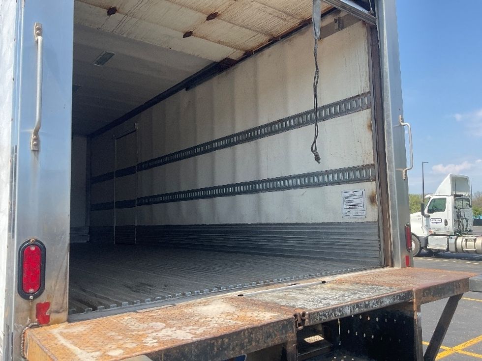 Refrigerated Truck-Light and Medium Duty Trucks-Freightliner-2019-M2-Akron-OH-284,917\n\t\tmiles-$ 32,250 - Image 11