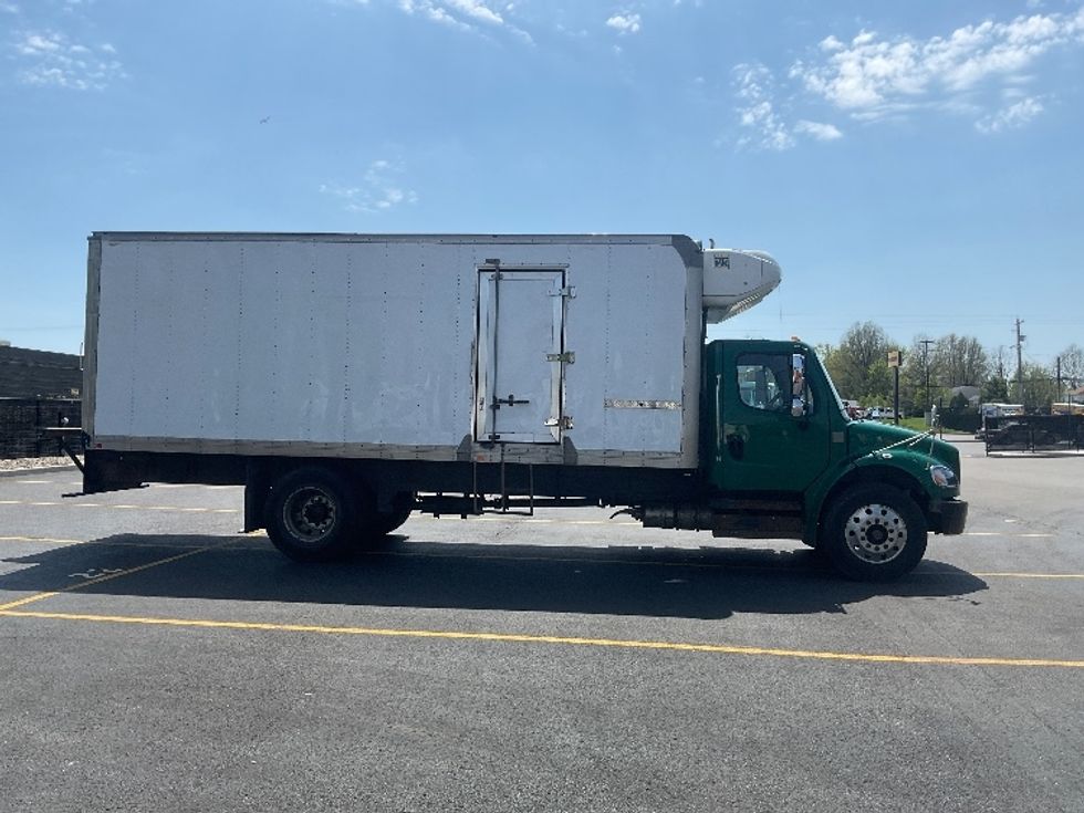 Refrigerated Truck-Light and Medium Duty Trucks-Freightliner-2019-M2-Akron-OH-284,917\n\t\tmiles-$ 32,250 - Image 14