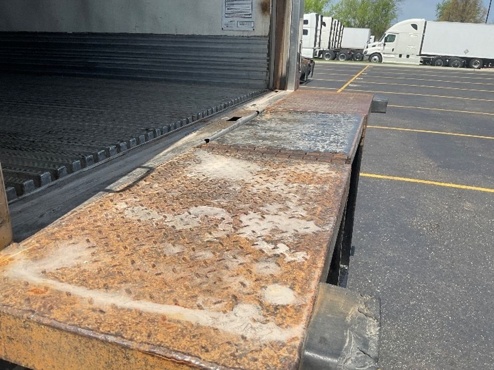 Refrigerated Truck-Light and Medium Duty Trucks-Freightliner-2019-M2-Akron-OH-284,917\n\t\tmiles-$ 32,250 - Image 9