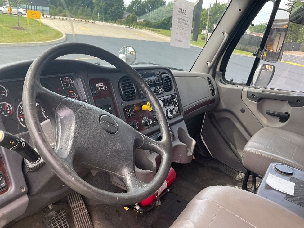 Refrigerated Truck-Light and Medium Duty Trucks-Freightliner-2019-M2-Akron-OH-334,460\n\t\tmiles-$ 34,250 - Image 17