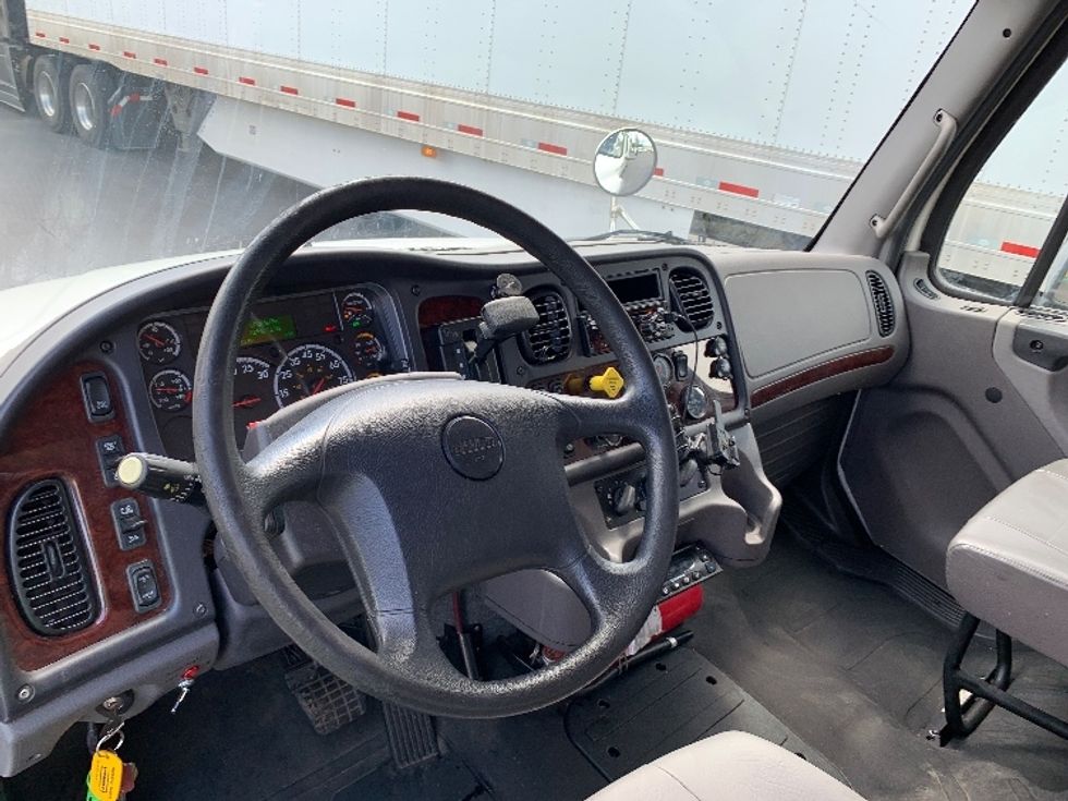 Refrigerated Truck-Light and Medium Duty Trucks-Freightliner-2019-M2-Alabaster-AL-216,261\n\t\tmiles-$ 45,250 - Image 17