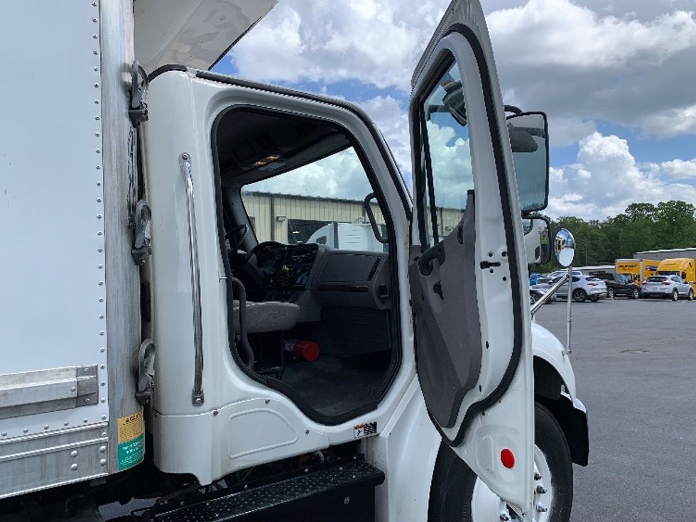 Refrigerated Truck-Light and Medium Duty Trucks-Freightliner-2019-M2-Alabaster-AL-216,261\n\t\tmiles-$ 45,250 - Image 18