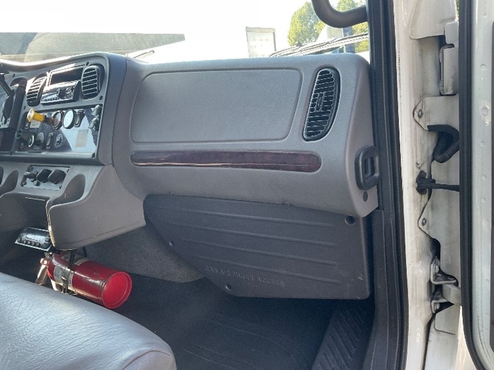 Refrigerated Truck-Light and Medium Duty Trucks-Freightliner-2019-M2-Albany-NY-148,083\n\t\tmiles-$ 53,000 - Image 12