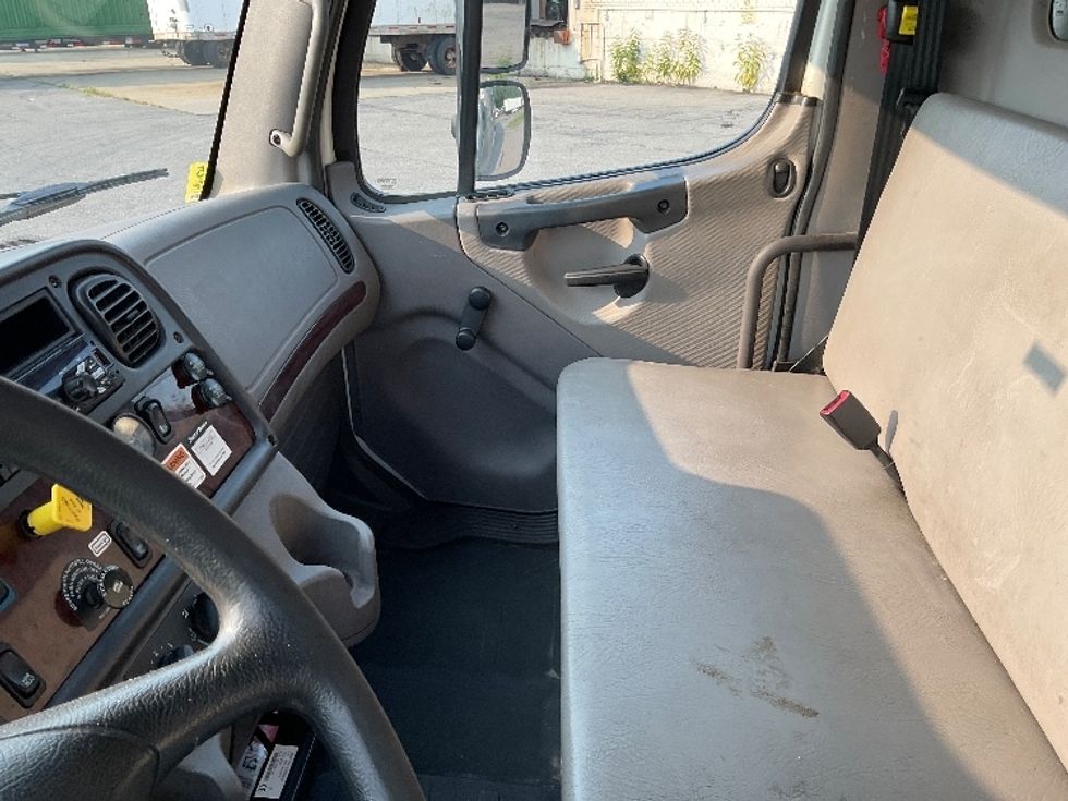 Refrigerated Truck-Light and Medium Duty Trucks-Freightliner-2019-M2-Albany-NY-169,792\n\t\tmiles-$ 53,250 - Image 18
