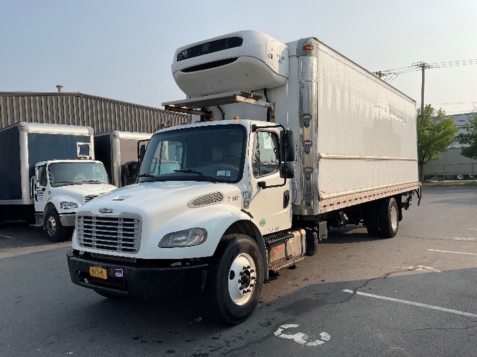 Refrigerated Truck-Light and Medium Duty Trucks-Freightliner-2019-M2-Albany-NY-169,792\n\t\tmiles-$ 53,250 - Image 3