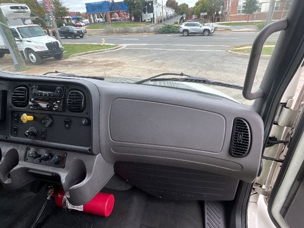 Refrigerated Truck-Light and Medium Duty Trucks-Freightliner-2019-M2-Alexandria-VA-242,965\n\t\tmiles-$ 37,750 - Image 19