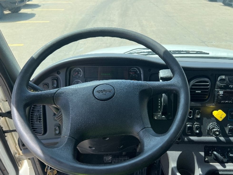 Refrigerated Truck-Light and Medium Duty Trucks-Freightliner-2019-M2-Allen Park-MI-213,234\n\t\tmiles-$ 48,250 - Image 18