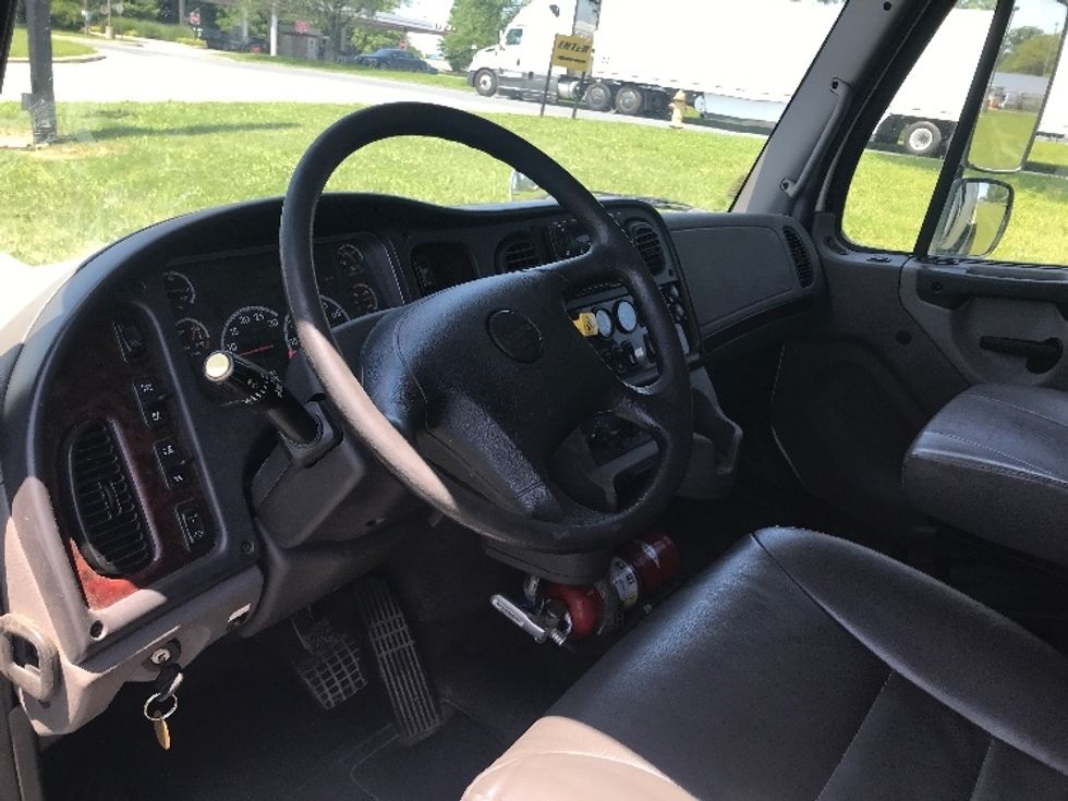 Refrigerated Truck-Light and Medium Duty Trucks-Freightliner-2019-M2-Allentown-PA-165,649\n\t\tmiles-$ 42,500 - Image 17