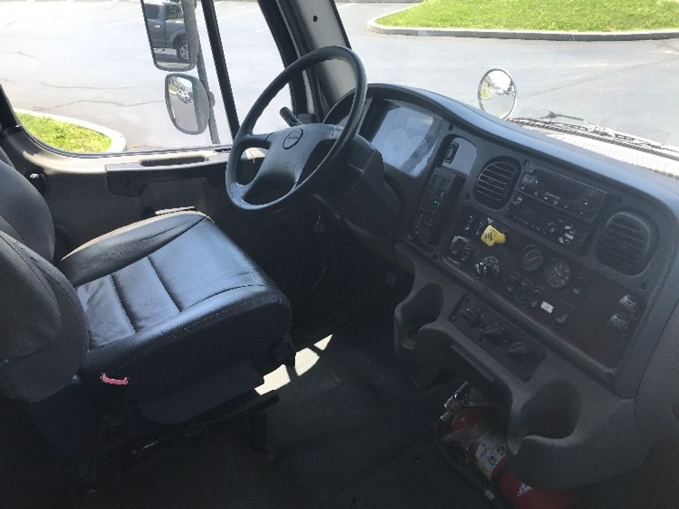 Refrigerated Truck-Light and Medium Duty Trucks-Freightliner-2019-M2-Allentown-PA-165,649\n\t\tmiles-$ 42,500 - Image 22