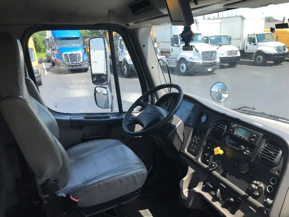Refrigerated Truck-Light and Medium Duty Trucks-Freightliner-2019-M2-Allentown-PA-430,239\n\t\tmiles-$ 21,500 - Image 22