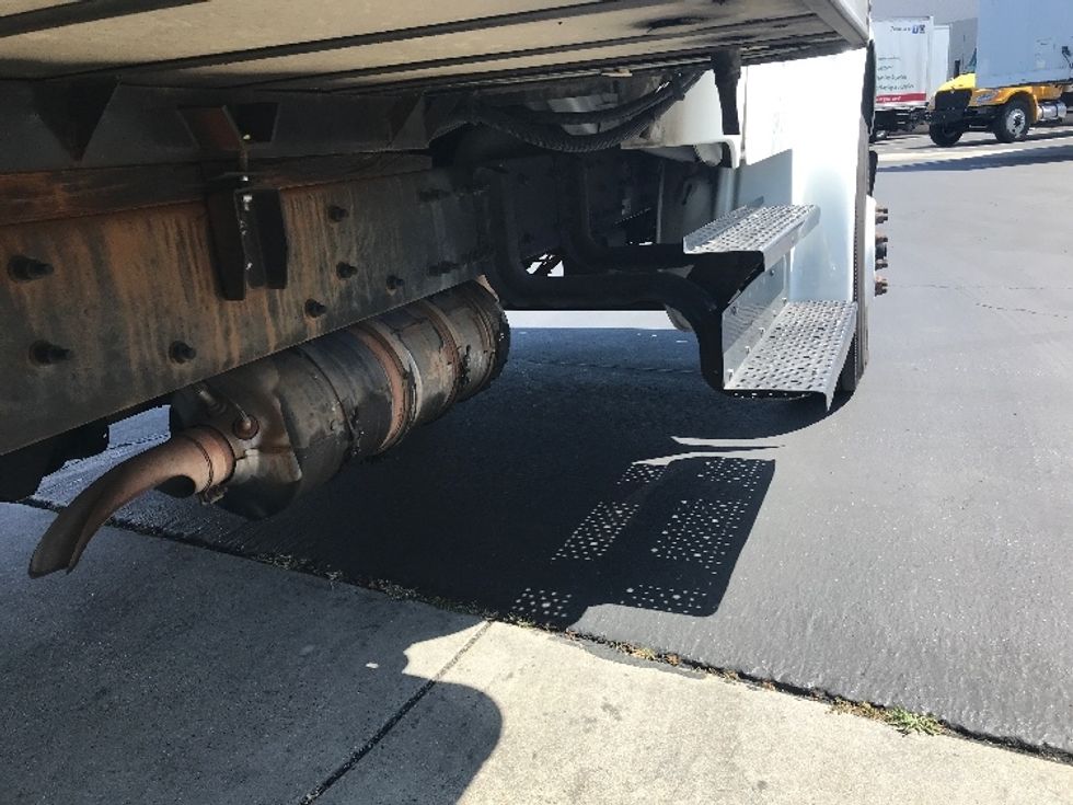 Refrigerated Truck-Light and Medium Duty Trucks-Freightliner-2019-M2-Anaheim-CA-158,289\n\t\tmiles-$ 65,000 - Image 14