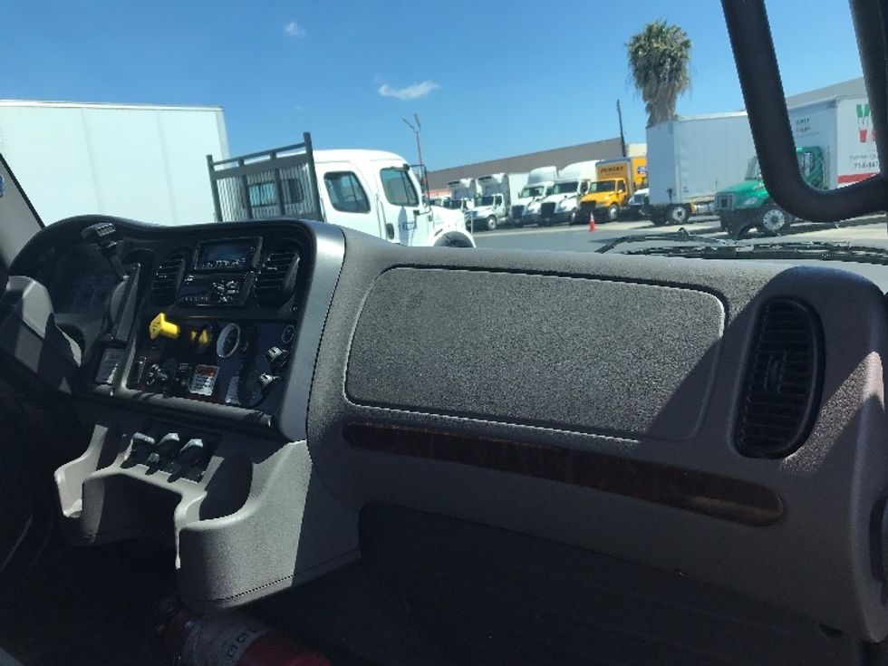 Refrigerated Truck-Light and Medium Duty Trucks-Freightliner-2019-M2-Anaheim-CA-158,289\n\t\tmiles-$ 65,000 - Image 21
