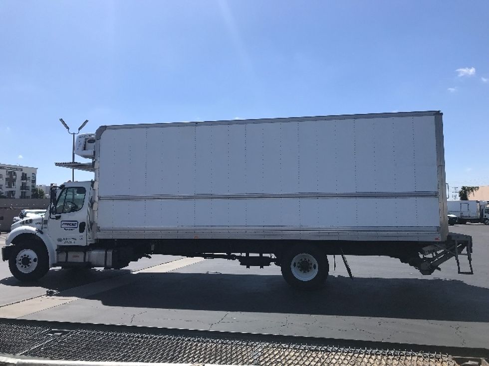 Refrigerated Truck-Light and Medium Duty Trucks-Freightliner-2019-M2-Anaheim-CA-158,289\n\t\tmiles-$ 65,000 - Image 4