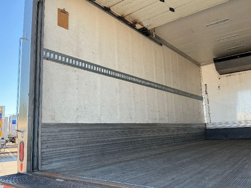 Refrigerated Truck-Light and Medium Duty Trucks-Freightliner-2019-M2-Arlington-TX-219,863\n\t\tmiles-$ 43,000 - Image 11