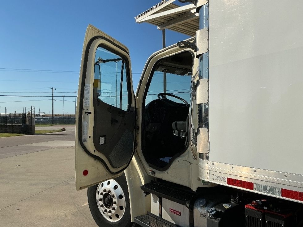 2019 Freightliner M2 106 Medium Duty photo 13