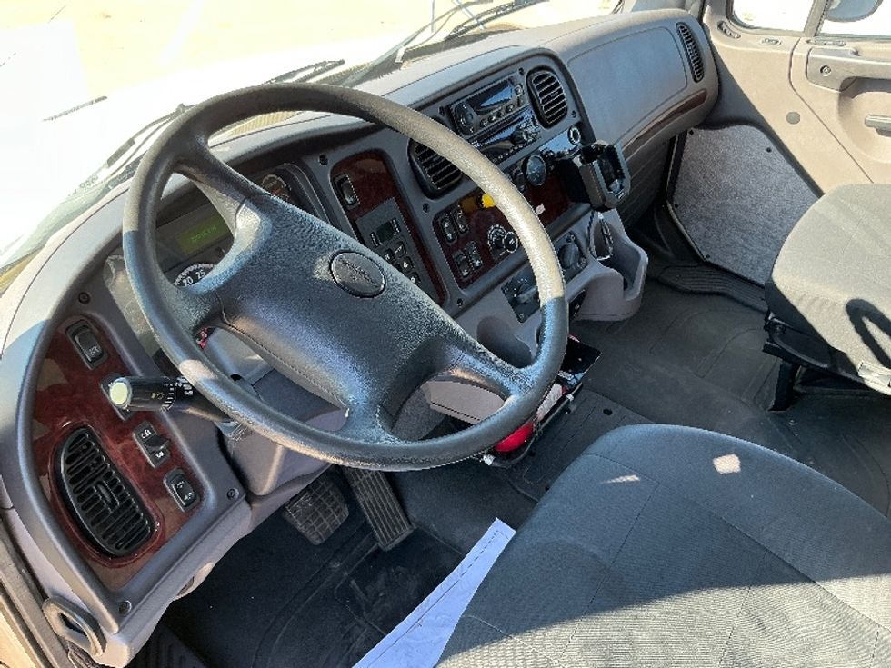 Refrigerated Truck-Light and Medium Duty Trucks-Freightliner-2019-M2-Arlington-TX-219,863\n\t\tmiles-$ 43,000 - Image 17