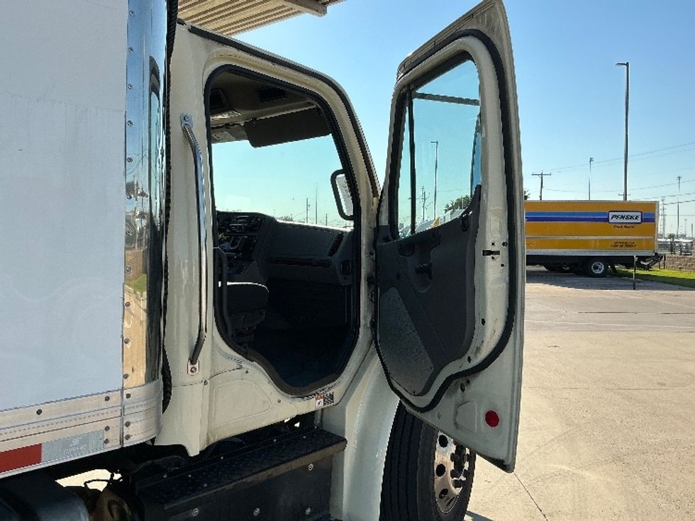 2019 Freightliner M2 106 Medium Duty photo 16