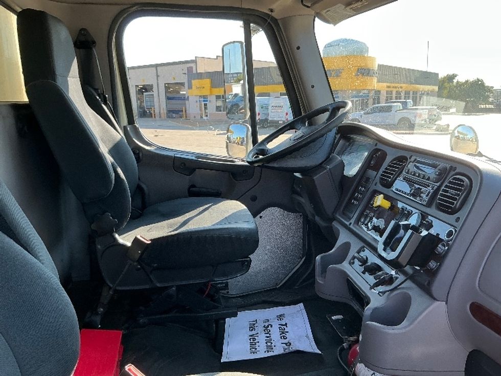 2019 Freightliner M2 106 Medium Duty photo 18