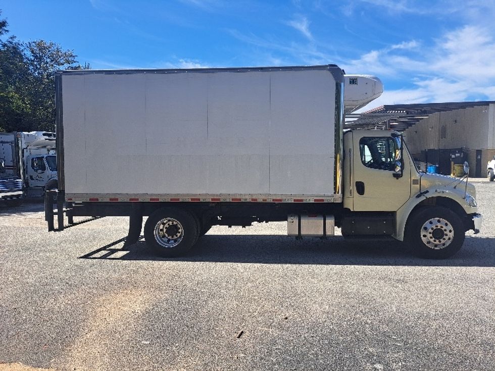Refrigerated Truck-Light and Medium Duty Trucks-Freightliner-2019-M2-Atlanta-GA-117,456\n\t\tmiles-$ 57,750 - Image 14