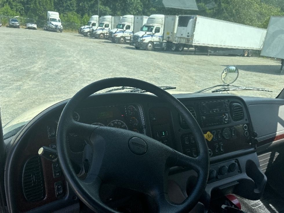 Refrigerated Truck-Light and Medium Duty Trucks-Freightliner-2019-M2-Atlanta-GA-127,263\n\t\tmiles-$ 56,000 - Image 16