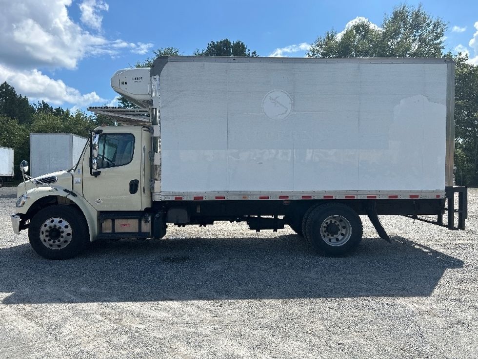 Refrigerated Truck-Light and Medium Duty Trucks-Freightliner-2019-M2-Atlanta-GA-127,263\n\t\tmiles-$ 56,000 - Image 4