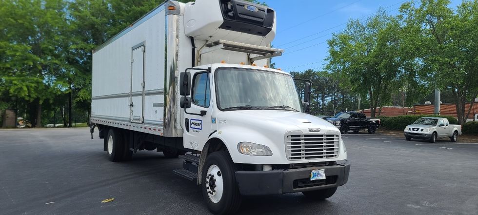 Refrigerated Truck-Light and Medium Duty Trucks-Freightliner-2019-M2-Atlanta-GA-143,843\n\t\tmiles-$ 60,250 - Image 1
