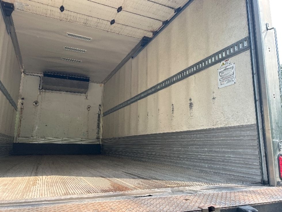 Refrigerated Truck-Light and Medium Duty Trucks-Freightliner-2019-M2-Atlanta-GA-183,677\n\t\tmiles-$ 47,500 - Image 11