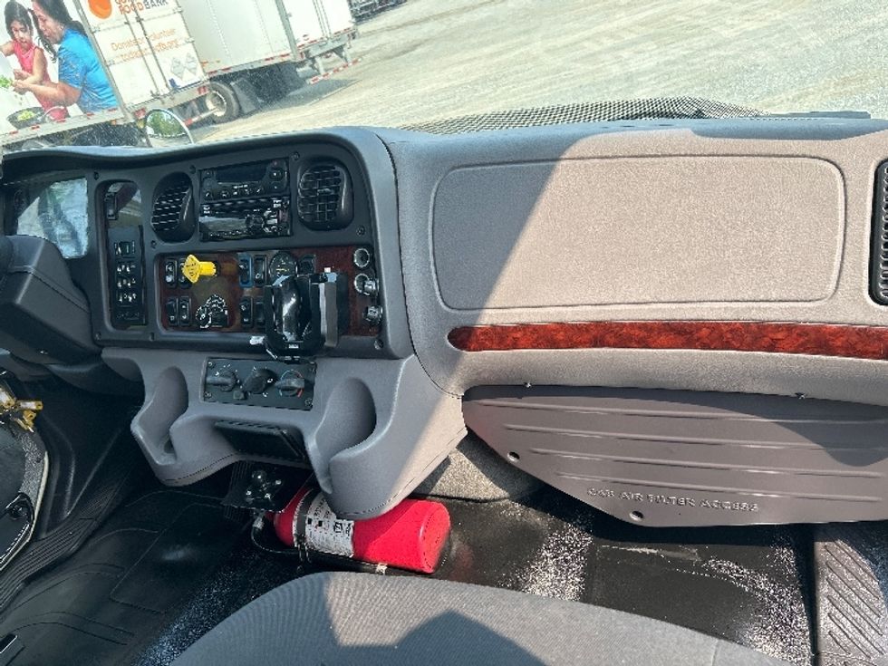 Refrigerated Truck-Light and Medium Duty Trucks-Freightliner-2019-M2-Atlanta-GA-183,677\n\t\tmiles-$ 47,500 - Image 20
