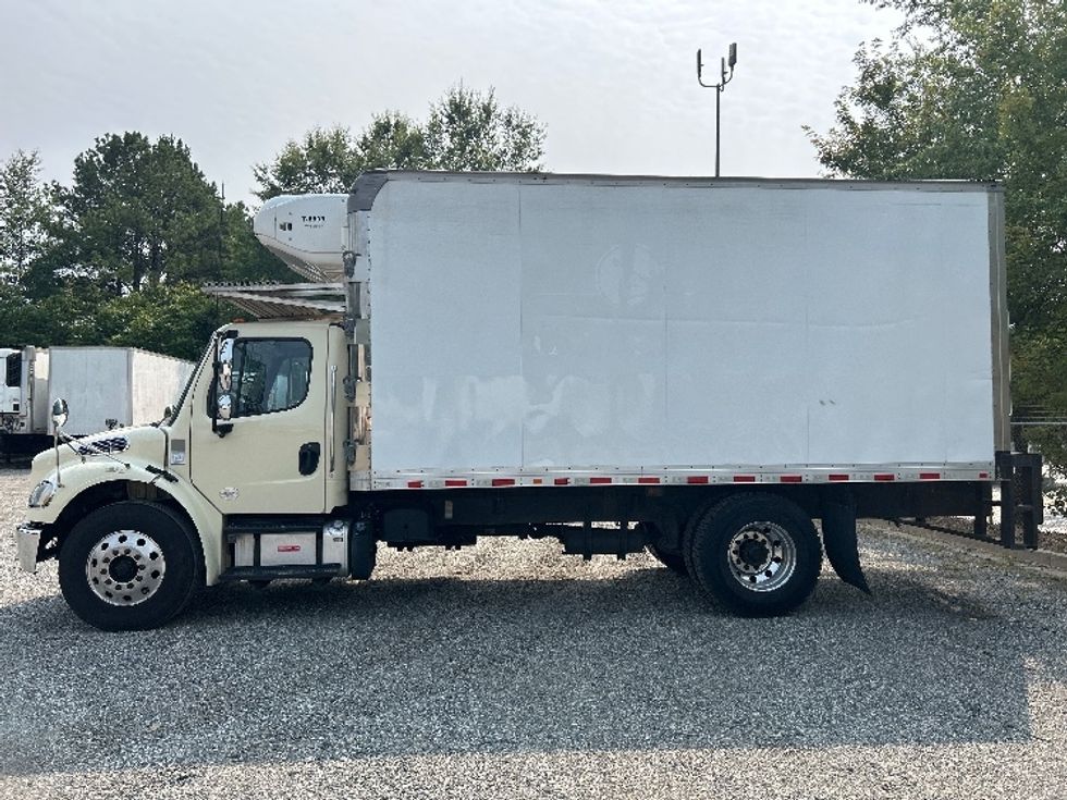 Refrigerated Truck-Light and Medium Duty Trucks-Freightliner-2019-M2-Atlanta-GA-183,677\n\t\tmiles-$ 47,500 - Image 4