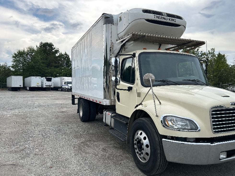 Refrigerated Truck-Light and Medium Duty Trucks-Freightliner-2019-M2-Atlanta-GA-202,233\n\t\tmiles-$ 40,000 - Image 1