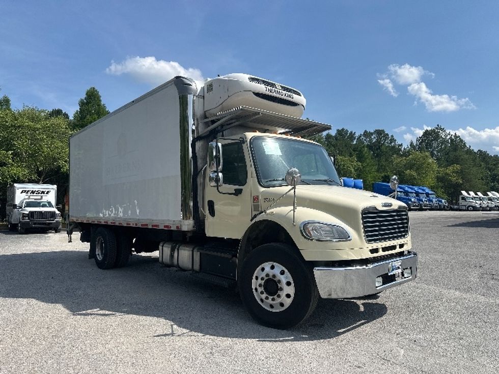 Refrigerated Truck-Light and Medium Duty Trucks-Freightliner-2019-M2-Atlanta-GA-237,453\n\t\tmiles-$ 42,750 - Image 1