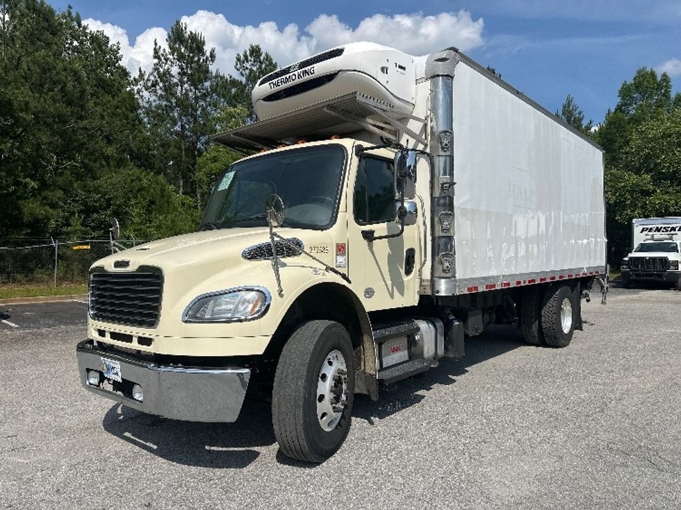 2019 Freightliner M2 106 Medium Duty photo 3