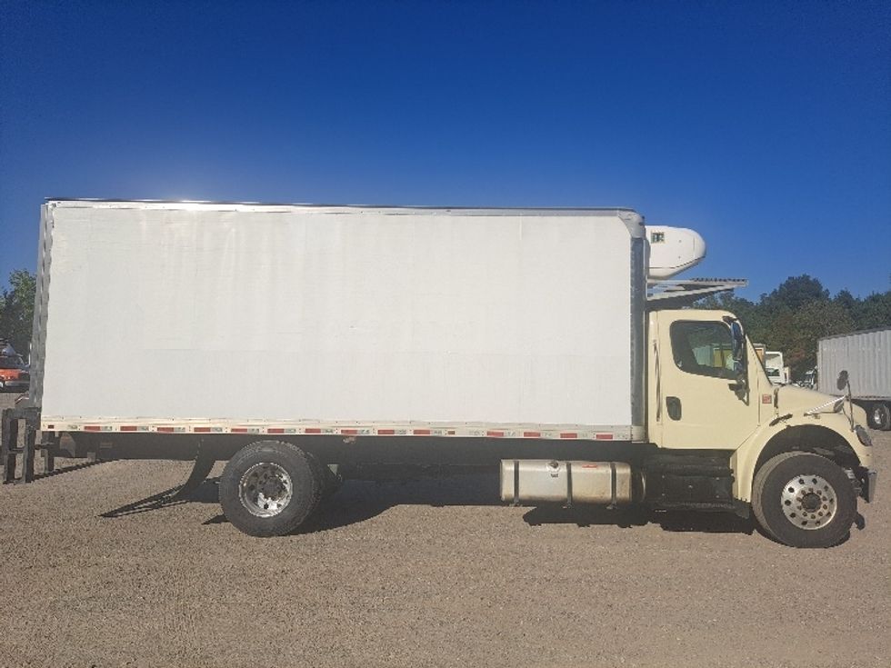 Refrigerated Truck-Light and Medium Duty Trucks-Freightliner-2019-M2-Atlanta-GA-258,270\n\t\tmiles-$ 34,500 - Image 14