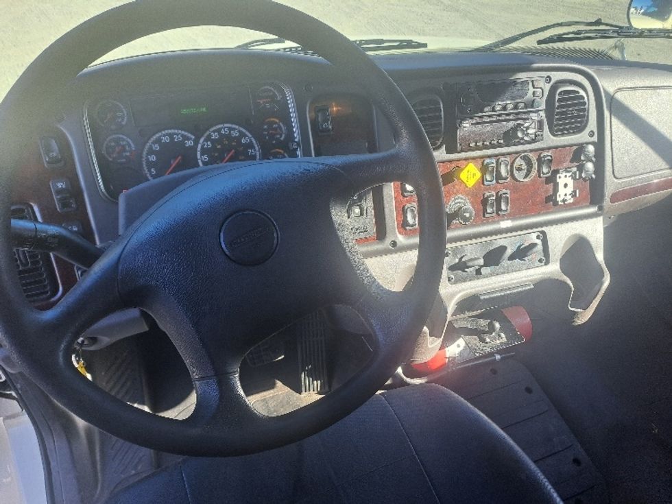 Refrigerated Truck-Light and Medium Duty Trucks-Freightliner-2019-M2-Atlanta-GA-258,270\n\t\tmiles-$ 34,500 - Image 16