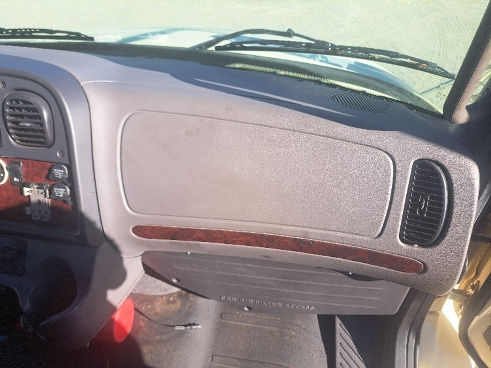 Refrigerated Truck-Light and Medium Duty Trucks-Freightliner-2019-M2-Atlanta-GA-258,270\n\t\tmiles-$ 34,500 - Image 19