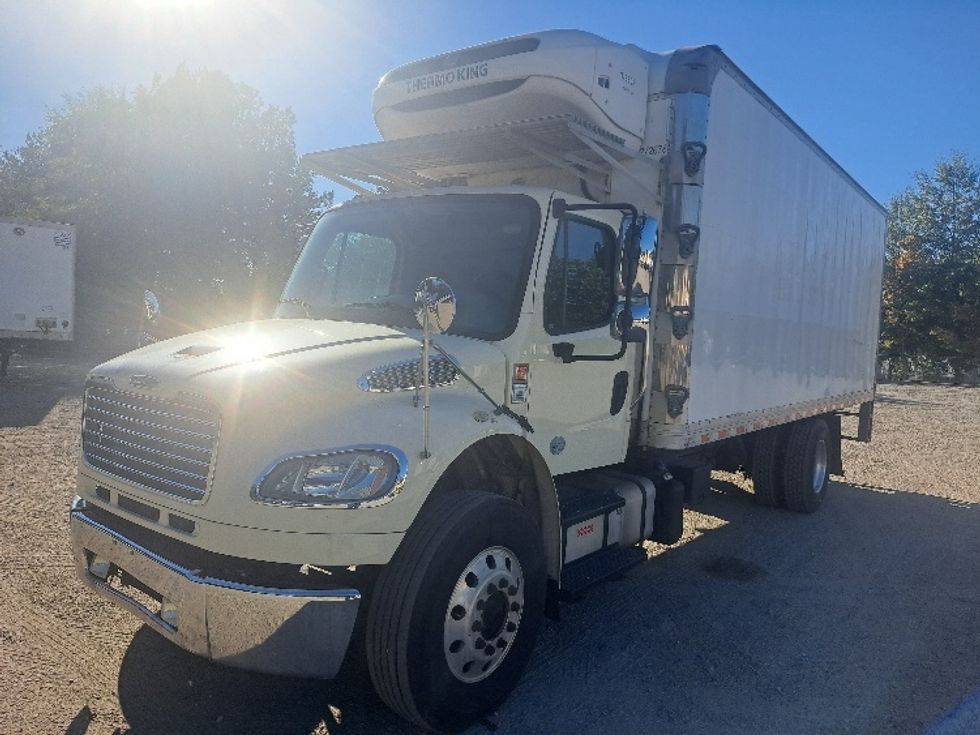 Refrigerated Truck-Light and Medium Duty Trucks-Freightliner-2019-M2-Atlanta-GA-258,270\n\t\tmiles-$ 34,500 - Image 3
