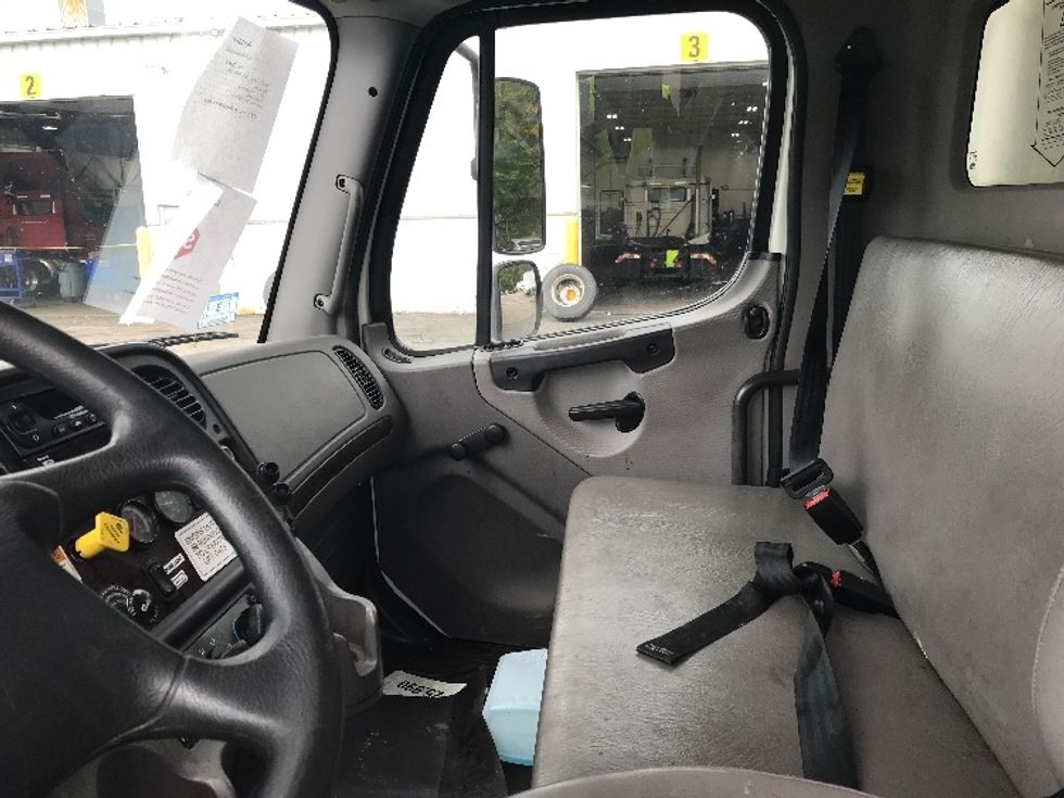 Refrigerated Truck-Light and Medium Duty Trucks-Freightliner-2019-M2-Auburn-MA-245,211\n\t\tmiles-$ 45,750 - Image 19