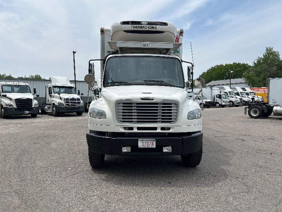 Refrigerated Truck-Light and Medium Duty Trucks-Freightliner-2019-M2-Auburn-MA-261,163\n\t\tmiles-$ 48,500 - Image 2