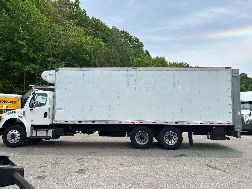 Refrigerated Truck-Light and Medium Duty Trucks-Freightliner-2019-M2-Auburn-MA-261,163\n\t\tmiles-$ 48,500 - Image 4