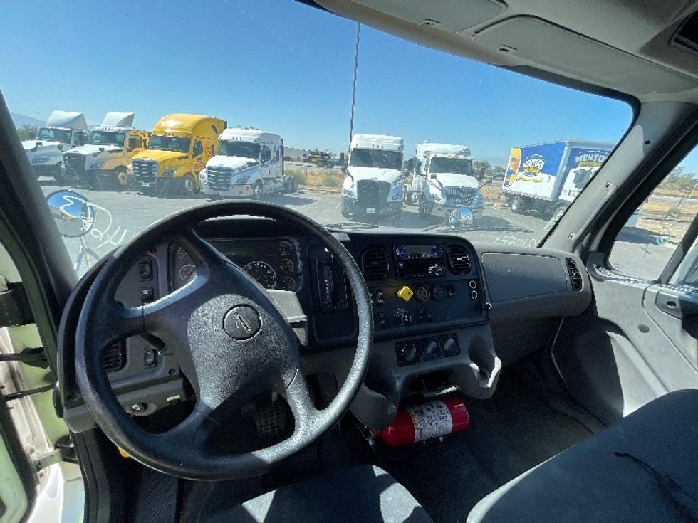 Refrigerated Truck-Light and Medium Duty Trucks-Freightliner-2019-M2-Bakersfield-CA-194,064\n\t\tmiles-$ 56,500 - Image 18