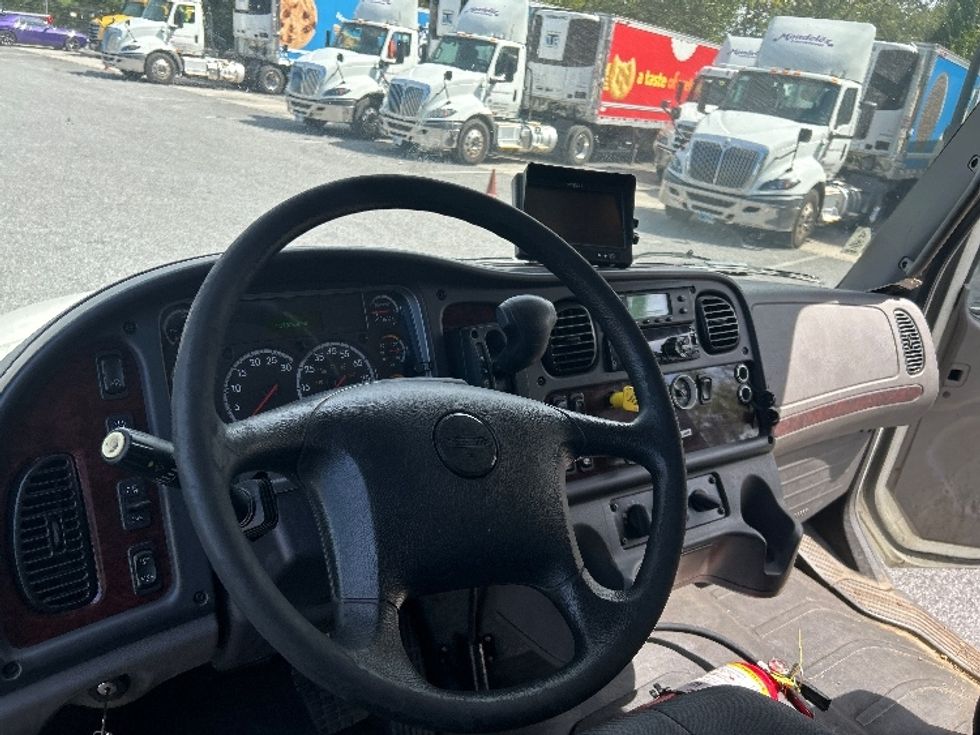 Refrigerated Truck-Light and Medium Duty Trucks-Freightliner-2019-M2-Belcamp-MD-237,902\n\t\tmiles-$ 41,500 - Image 17