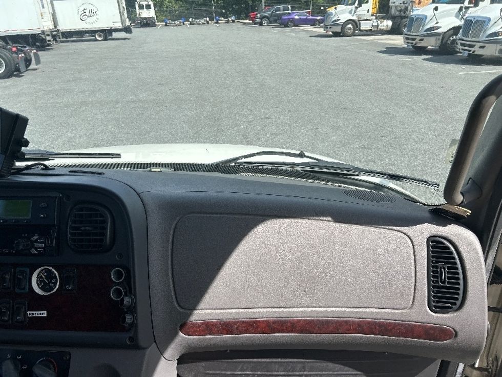 Refrigerated Truck-Light and Medium Duty Trucks-Freightliner-2019-M2-Belcamp-MD-237,902\n\t\tmiles-$ 41,500 - Image 21