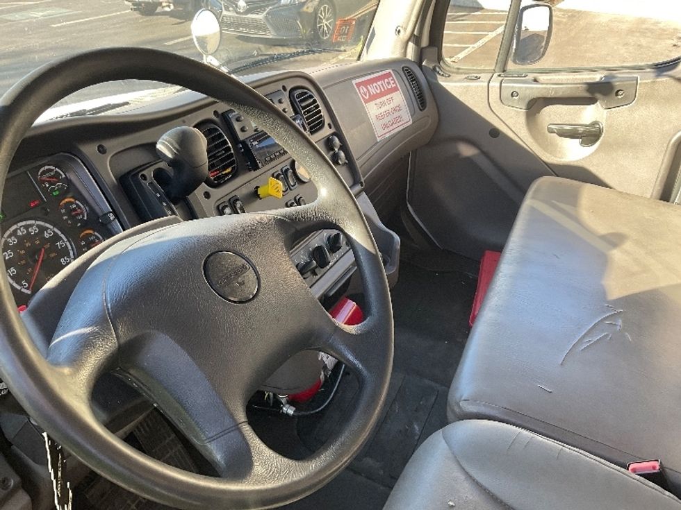 Refrigerated Truck-Light and Medium Duty Trucks-Freightliner-2019-M2-Bethlehem-PA-312,319\n\t\tmiles-$ 39,750 - Image 17