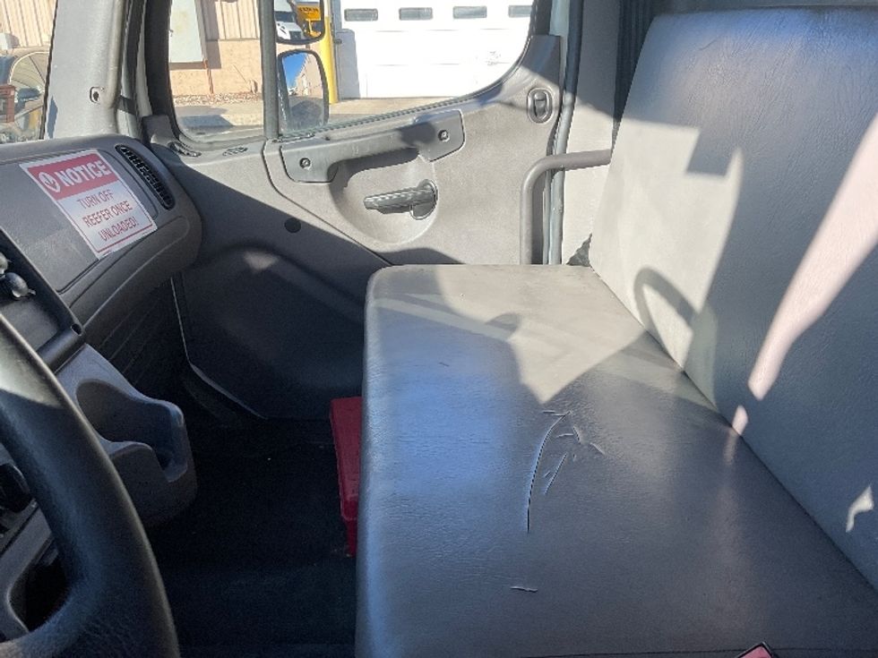 Refrigerated Truck-Light and Medium Duty Trucks-Freightliner-2019-M2-Bethlehem-PA-312,319\n\t\tmiles-$ 39,750 - Image 19