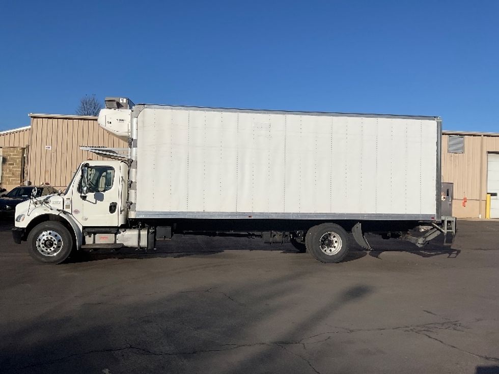 Refrigerated Truck-Light and Medium Duty Trucks-Freightliner-2019-M2-Bethlehem-PA-312,319\n\t\tmiles-$ 39,750 - Image 4